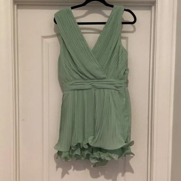 ENDLESS ROSE Dresses & Skirts - Sexy V-NECK ROMPER (Light Geen)